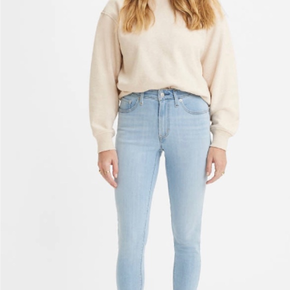 Women Levi jeans - Picture 3 of 4